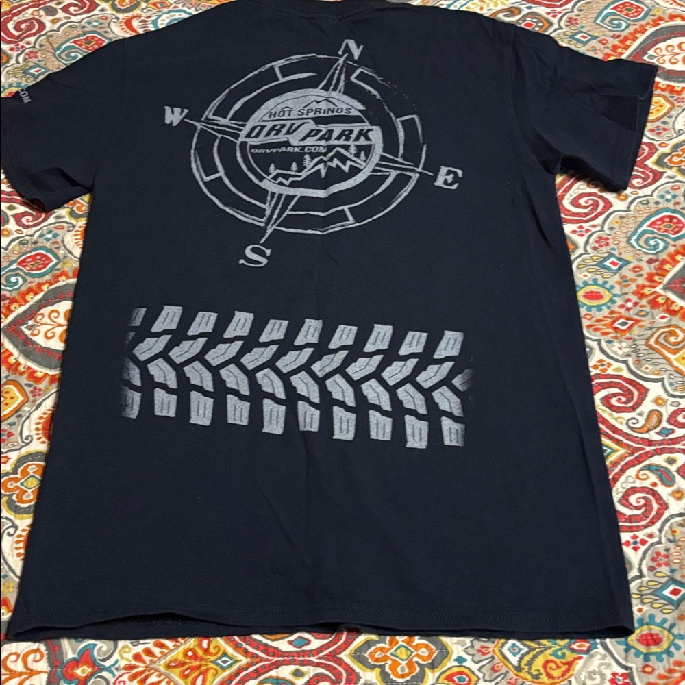 ORV hot springs, AR Black Graphic T-Shirt size small